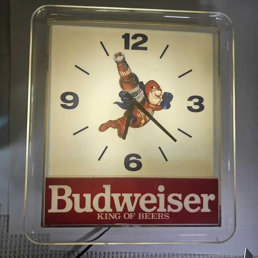 Vintage Bud Man Budweiser Beer Light Up Clock Works Bar Sign